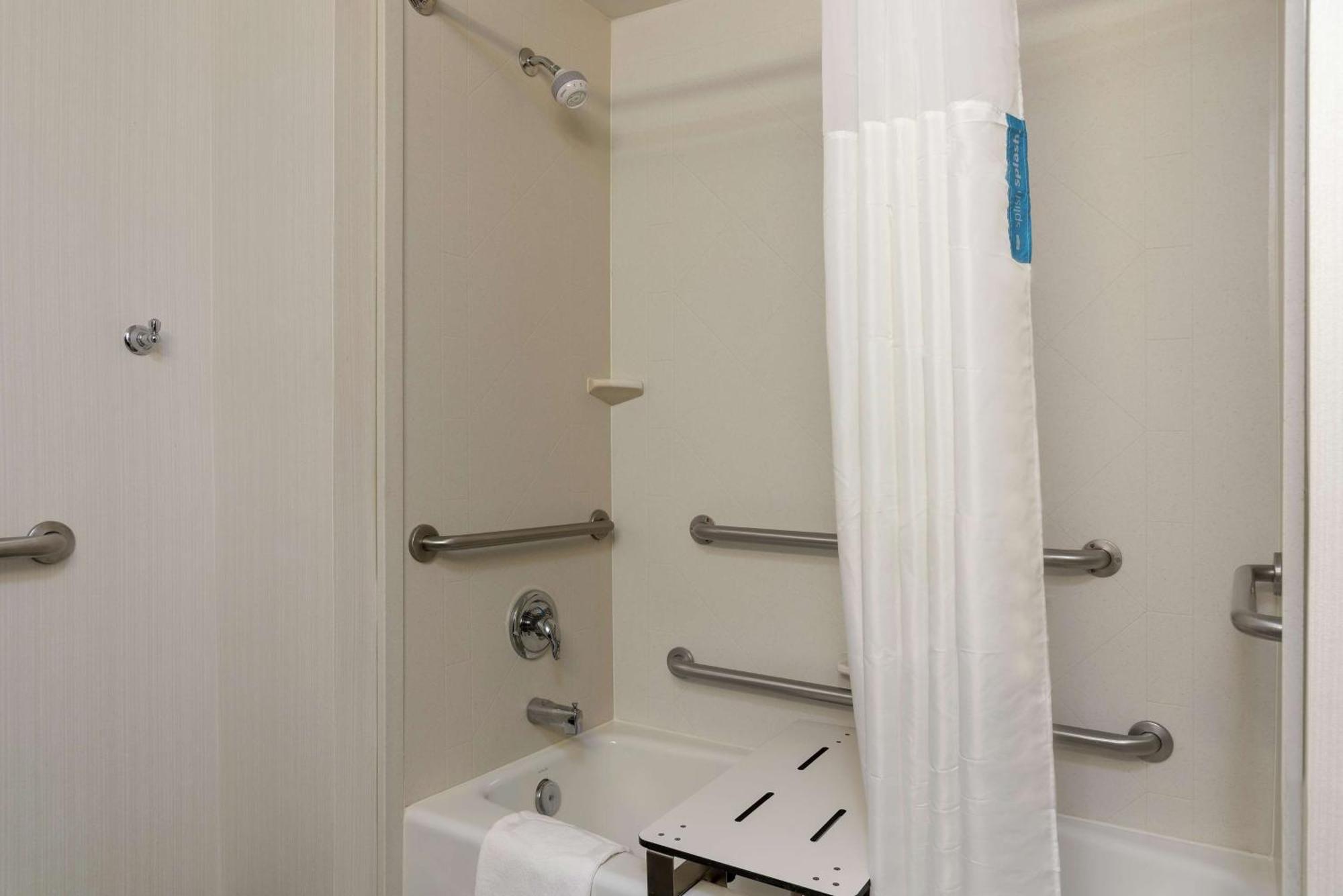 Hampton Inn Akron-South Dış mekan fotoğraf