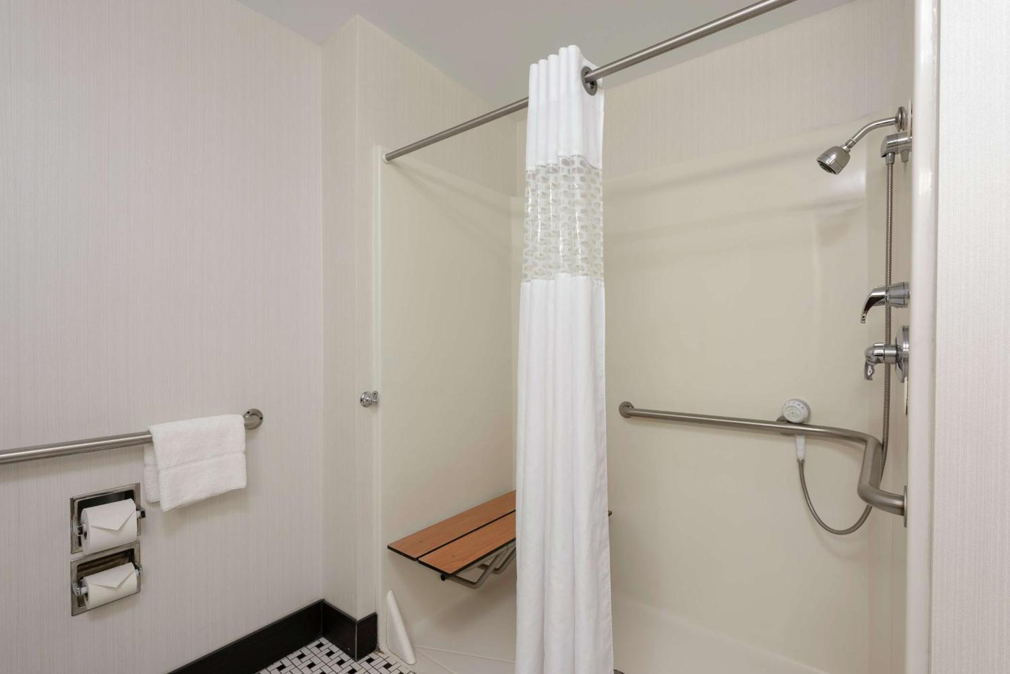 Hampton Inn Akron-South Dış mekan fotoğraf